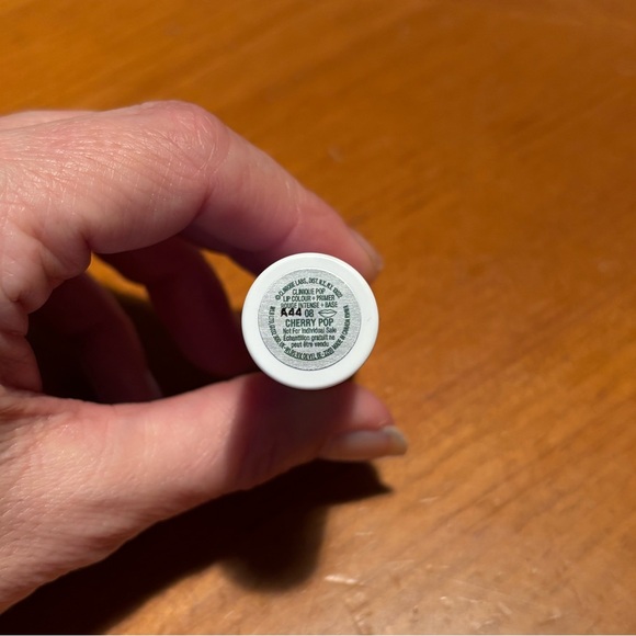 CLINIQUE Pop Lip Color Lipstick + Primer Cherry Pop - Picture 9 of 15